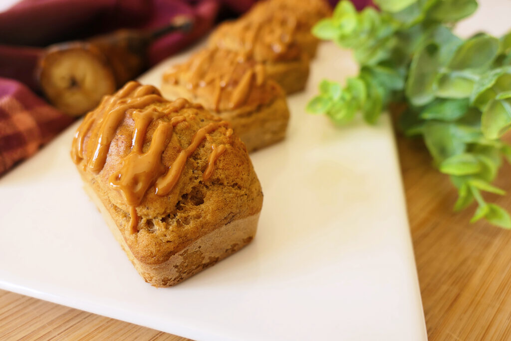 mini cakes sans gluten beurre de cacahuète psyllium blond banana bread